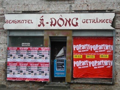 A Dong with accents