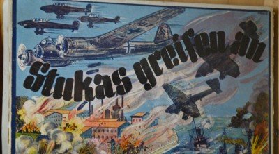 Museum of Things – Stukas greifen an