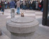 pda trafalgar sculpture