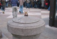 pda trafalgar sculpture