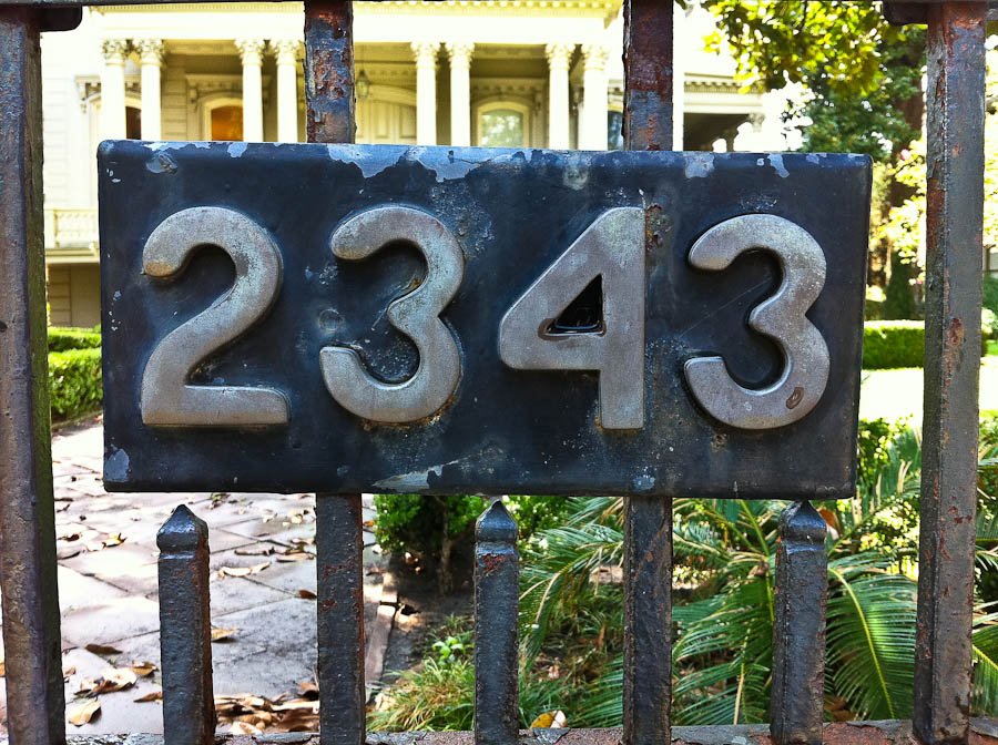 http://www.youshouldliketypetoo.com/wp-content/uploads/2012/08/new-orleans-house-numbers-31.jpg